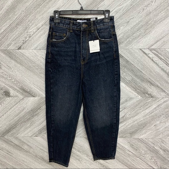 Zara | Tapered Hi Rise jeans Carrot Fit Mom Jeans Size 4 NEW - Picture 3 of 8